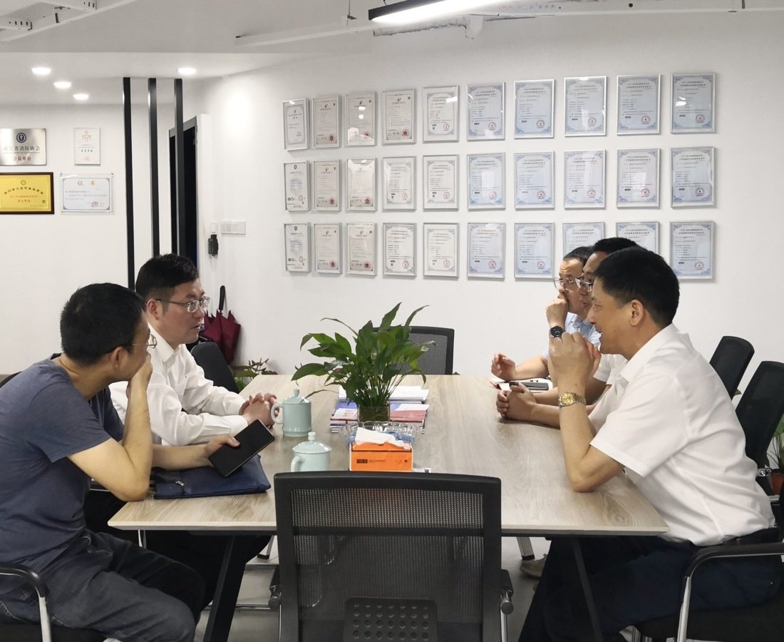 上城区应急管理局局长韩剑调研参观荷鼎科技￼
